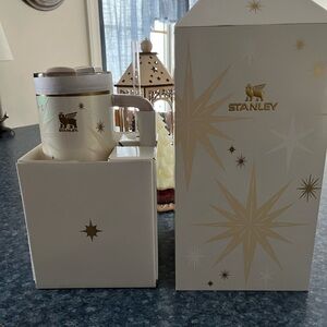 Stanley Quencher Luxe Limited Edition 30 ounce Tumbler in Shimmering Star